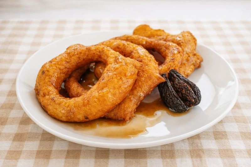 Deliciosos picarones peruanos recién hechos en casa